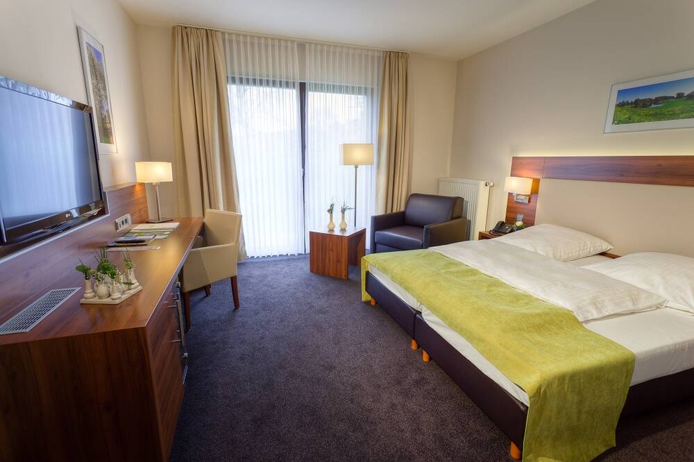 Wellness-Arrangement "Entspannen im Grünen" Superiorzimmer für eine Person